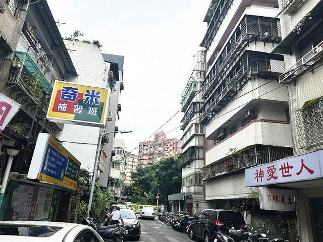 德行東路黃金宅