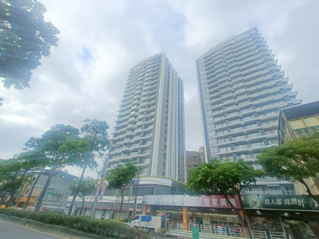 忠孝詠吉金店面