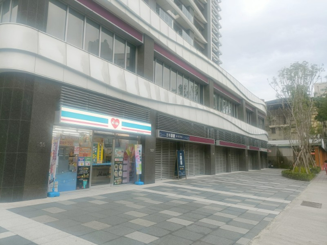 忠孝詠吉金店面