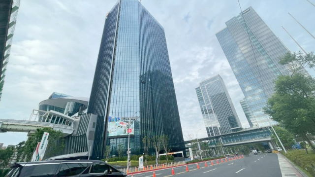 近忠孝東路七段稀有商三土地