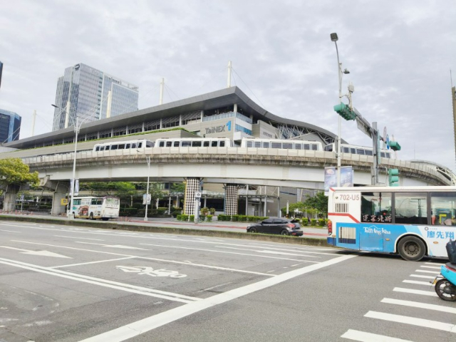 近忠孝東路七段稀有商三土地